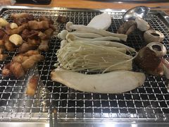 -肉甲韩国木炭烤肉(新壹街1店)