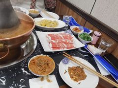 -楼外楼大刀肉传统火锅居(幸福街店)
