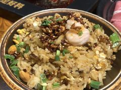 -老牌坊云南鱼豆花火锅(爱建店)