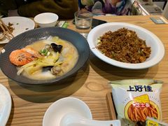 -小镇大厨新概念复合中餐厅(万达广场大连高新店)