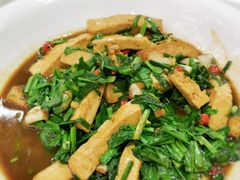 韭菜炖豆腐-新东新.融合菜