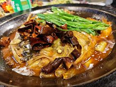 肉集葱烧大鱼头-张大厨家宴小馆