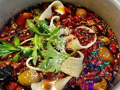 -晓彭肥肠鸡·泡椒鸡火锅(水木天地店)