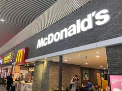 门面-麦当劳(郑州东高铁站店)