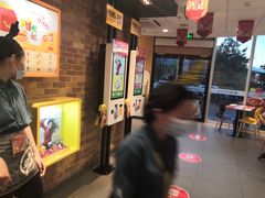 -麦当劳(政通路店)