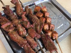 烤羊肉串-天津乾毓德饭庄·清真传统炒菜·海鲜烧烤(咸阳路店)