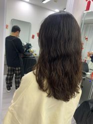 -LILI·HAIR SALON理理造型