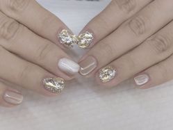 -UU·NAIL美甲美睫專門店