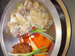 -沸炉重庆老火锅(军事博物馆店)