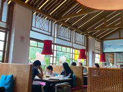 大堂-北院·果木烤鸭·25年东北菜(创意产业园店)