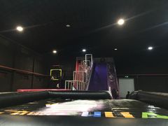 -嘿哟动霸CHUA·新潮玩运动娱乐中心·蹦床滑冰团建乐园