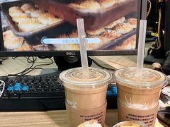 -瑞幸咖啡(武汉工商学院中商超市店)