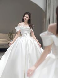 -不晚国际婚纱礼服