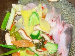 青椒紫苏锅-鲜潭蒸汽石锅鱼(欢乐海岸购物中心店)