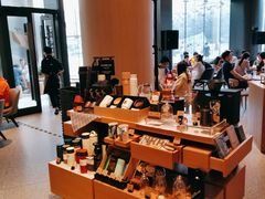 零售区-星巴克臻选(上海合生汇1F店)