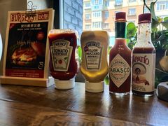 -HIGH FIVE哈福手工汉堡(桂林路店)