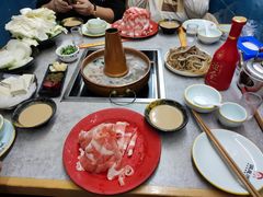 -洞庭洲·防空洞火锅·烧烤·铜锅涮肉(新百广场店)