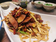 手撕笋炒腊肉-本味焖罐源(天泽街店)