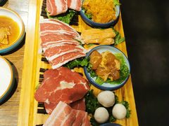 -明洞阿姨·韩式酱蟹烤肉·创意料理(三元桥店)