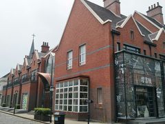 -钟书阁(松江泰晤士小镇店)