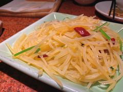 香菜梗炝土豆丝-绿茶餐厅(华联万柳店)