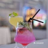 没夕阳哪算约会，这家餐吧星空都弄来了