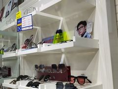 -诺柯视眼镜-蔡司依视路官方工厂店(淞南一店)