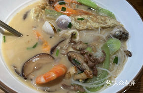 Qingjiang Three Delicacies Noodles