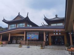 -慈城服务区-停车场