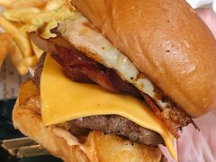 布里欧修特堡-The Habit Burger Grill 哈比特汉堡(复兴soho店)