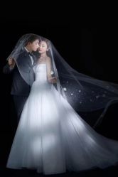 -雪中彩影婚纱摄影·微光艺术中心