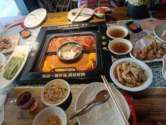 -老牌坊云南鱼豆花火锅(哈西万达店)