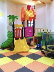 -趣童婴幼儿SPA母婴生活馆(孔雀城店)