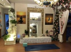 -闺蜜瑜伽·普拉提女性塑形馆