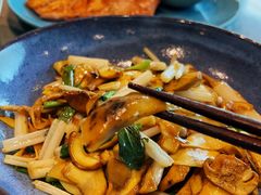 -半山腰·云南菜(侨福芳草地店)