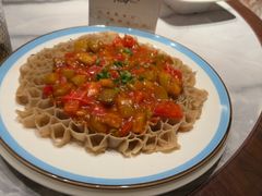 -东口码头·烧鸽子·鱼头泡饼·地方菜(金鹰悦城店)