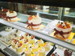 -花花卷卷·鲜食蛋糕(静安久光百货店)