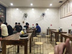 大堂-凡老头米线砂锅(古荡新村西粮站)