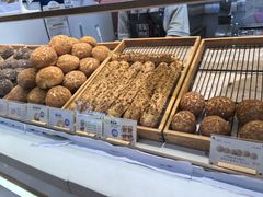 -永旺黄岛购物中心