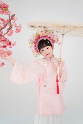 -米兰贝贝·高端儿童摄影旗舰店