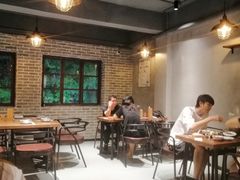 大堂-记忆串城·东北烧烤·小龙虾·大型团建(南油店)