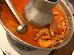 泰式冬阴海鲜汤-彩蝶谷美食廊·粤式经典南番顺·铁板烧烤泰风味(广州长隆酒店)