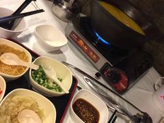 -鲜入围煮花胶鸡海鲜火锅