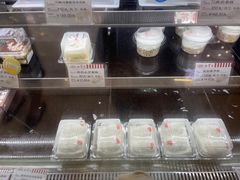 -红宝石·鲜奶小方·海派西点房(莘庄龙之梦店)