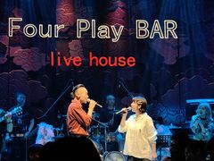 -FOUR PLAY BAR