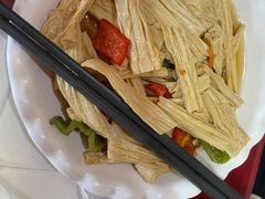 -金杨拉面王小吃面馆·牛三宝面·红烧牛肉粉