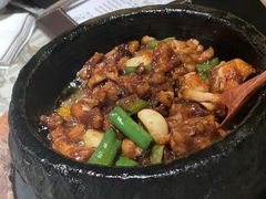 石锅杭椒牛蛙-桂满陇天书(南京德基旗舰店)