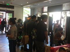 等位区-肯德基(新佛罗伦萨店)
