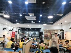 大堂-老何家后安粉·糟粕醋海鲜火锅(三亚湾椰梦长廊店)