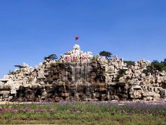 -雪山彩虹谷景区